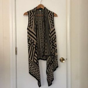 Black/tan sweater vest